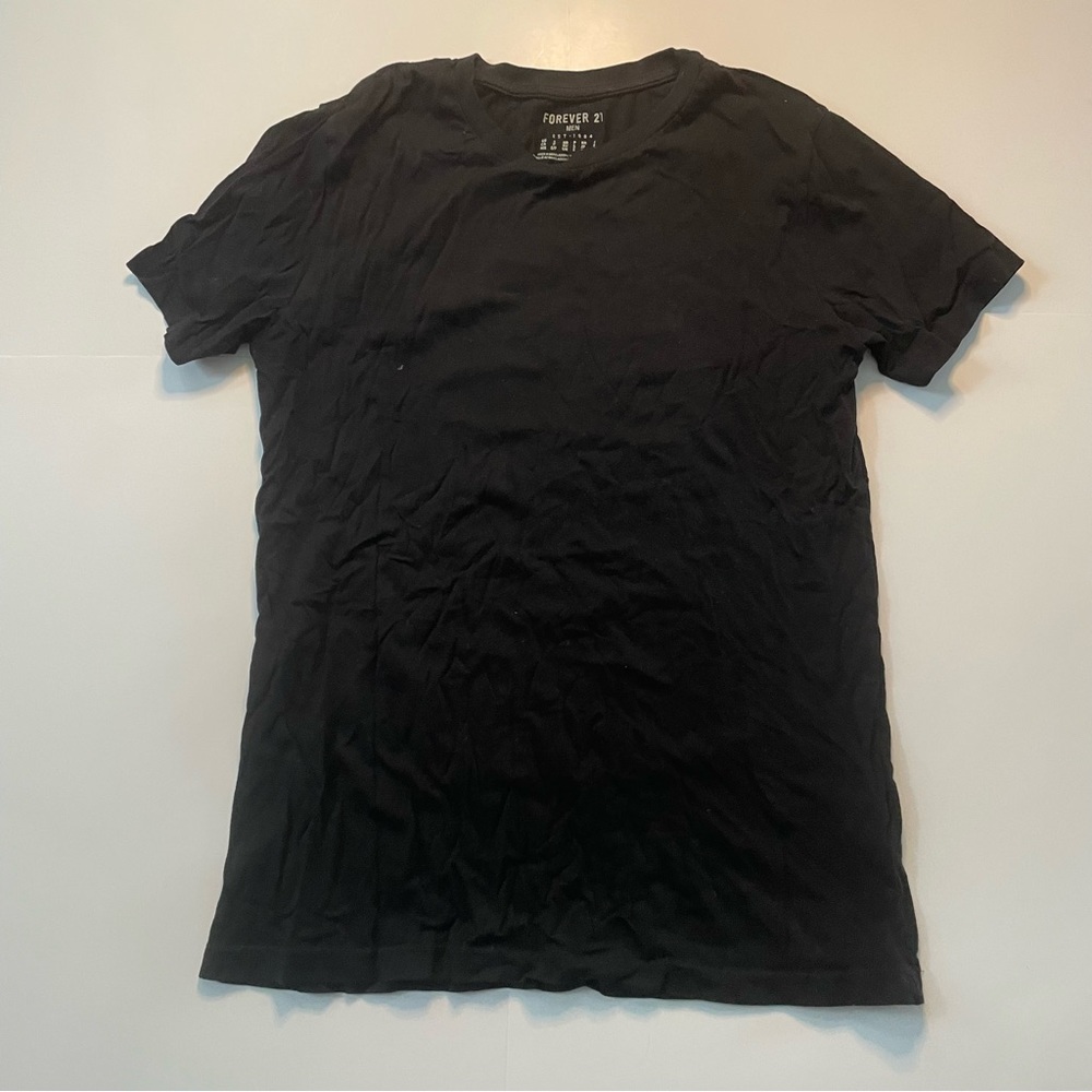 Forever 21 Mens T Shirt Small Black Short Sleeve.